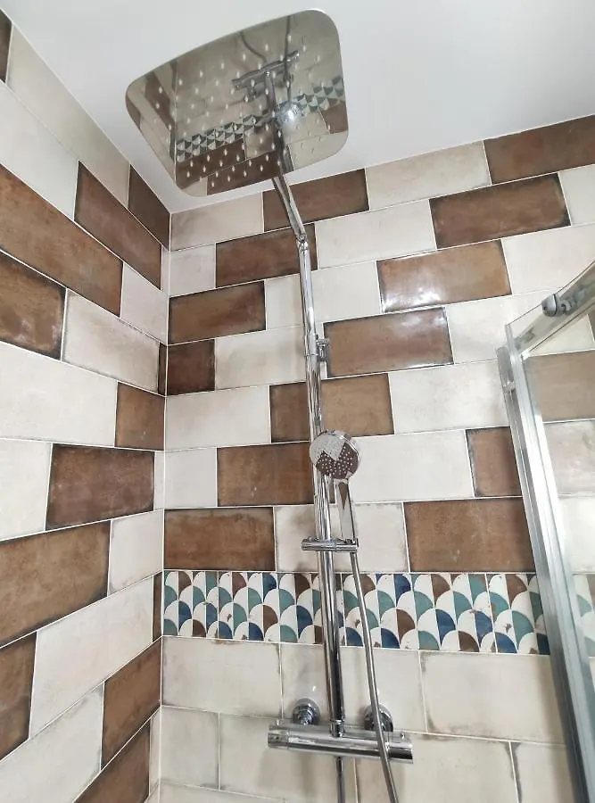 Hostal Óleo Auto Check-in Santander 0*,  Espanha