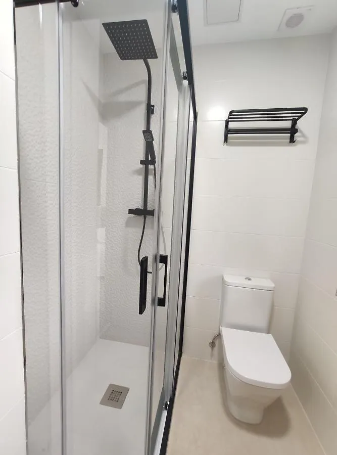 Hostal Óleo Auto Check-in Santander 0*,  Espanha