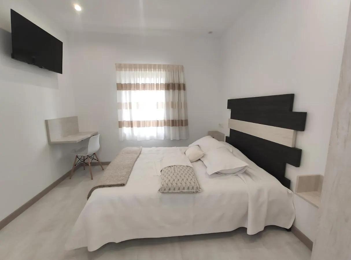 Hostal Óleo Auto Check-in Santander