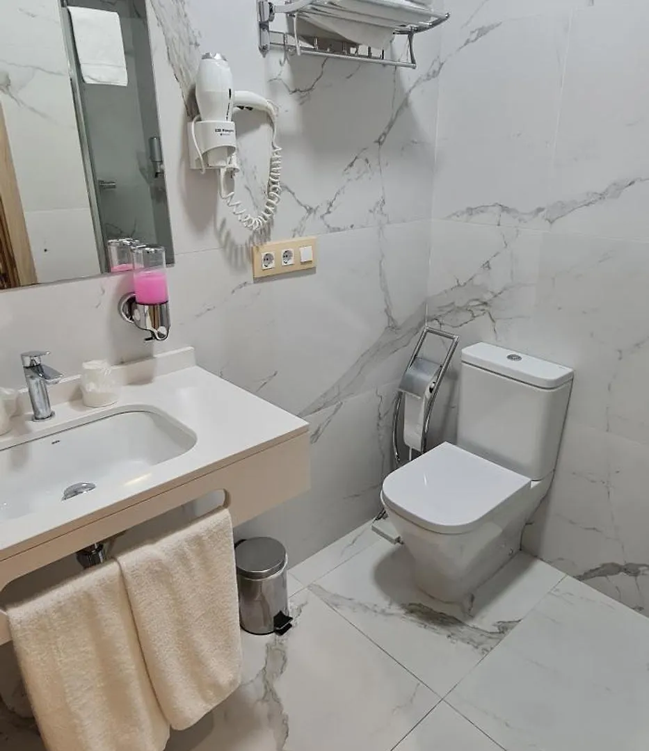 Hostal Óleo Auto Check-in Santander Espanha